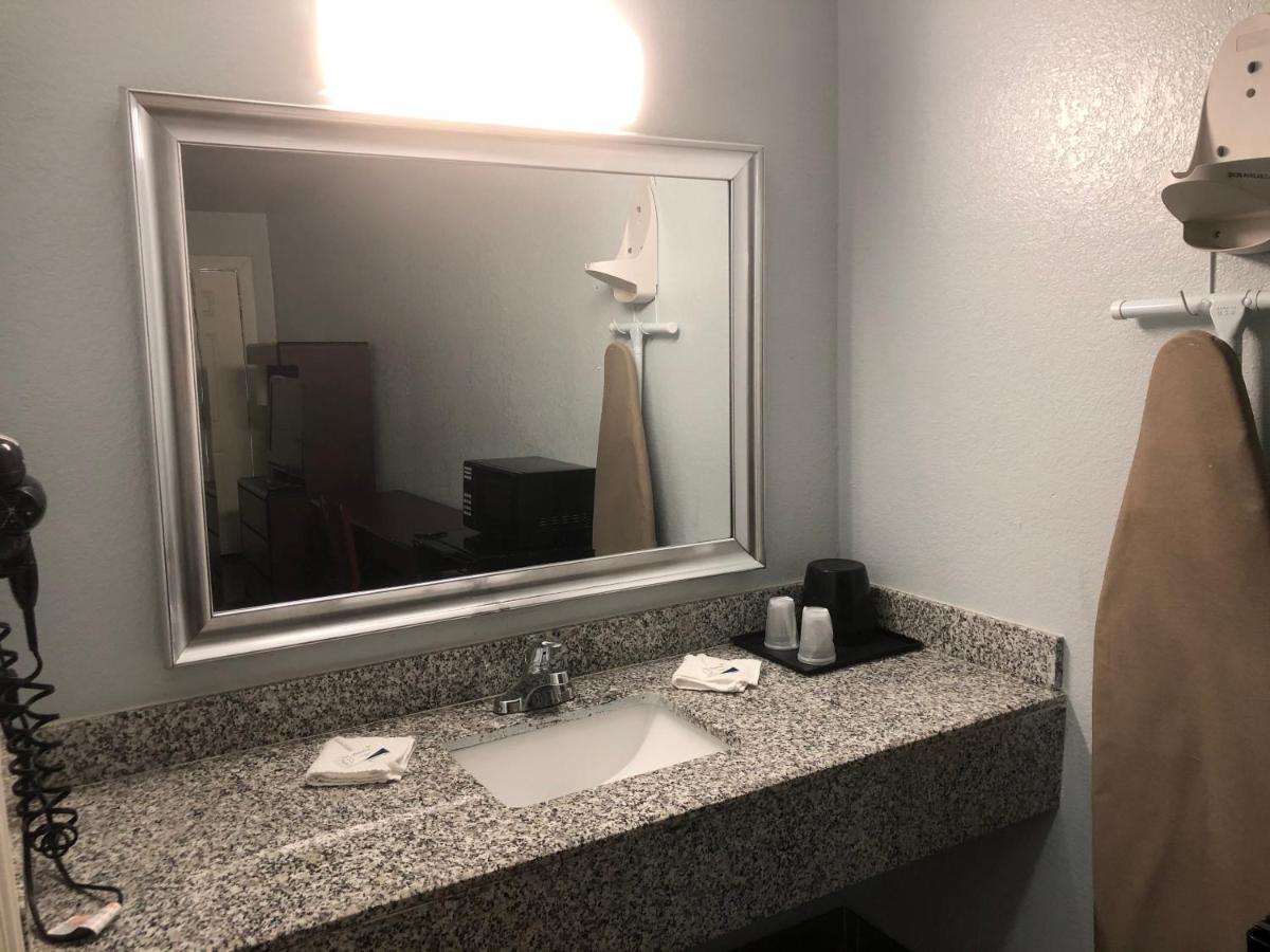 Hwy 59 Motel Laredo Medical Center Ngoại thất bức ảnh