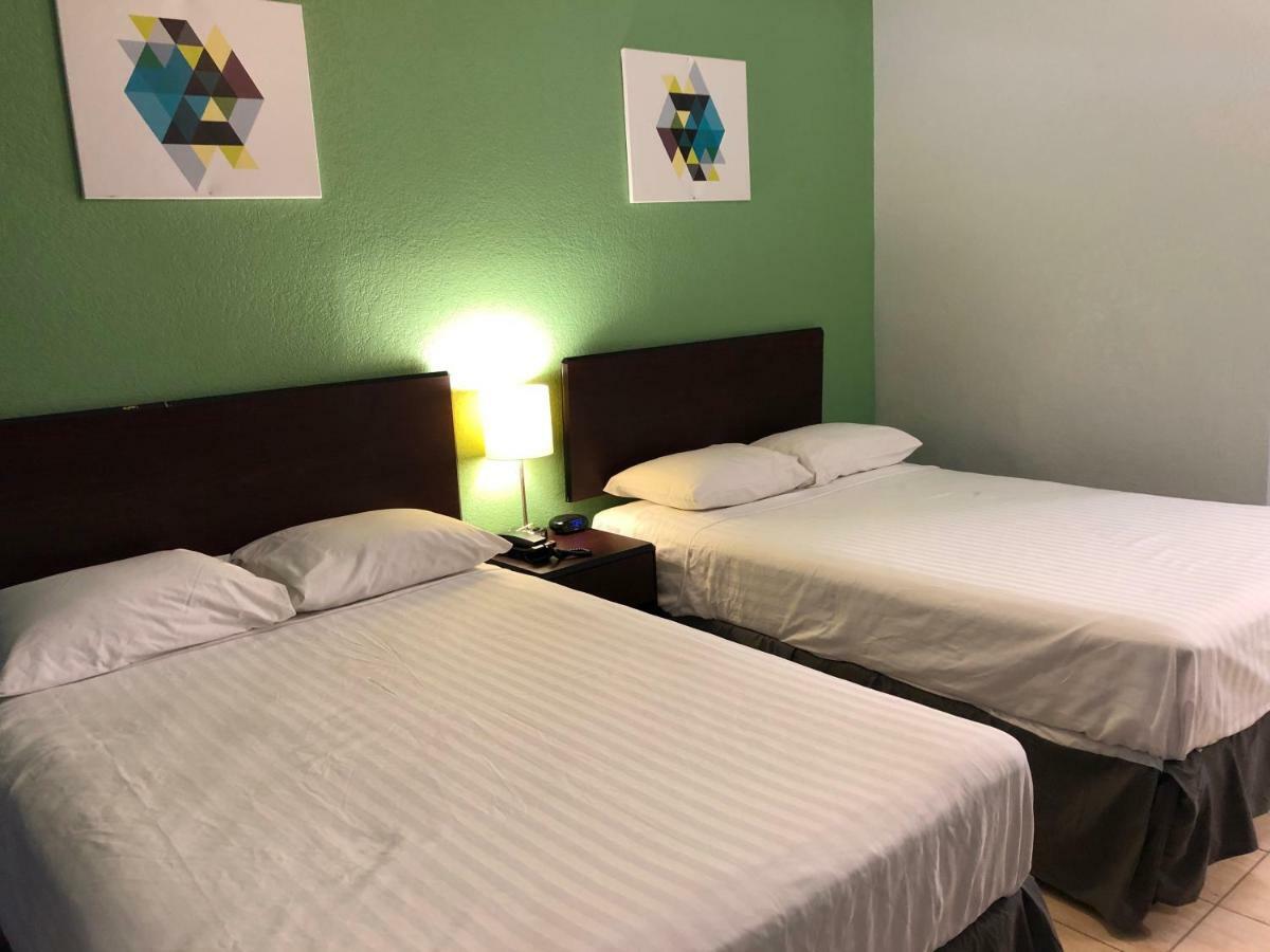 Hwy 59 Motel Laredo Medical Center Ngoại thất bức ảnh
